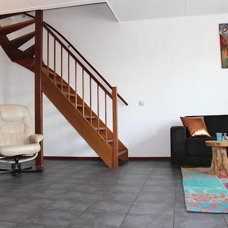 Nice In With 4 Bedrooms And Wifi *